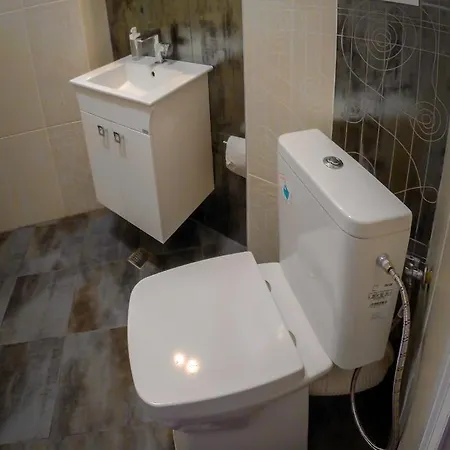 Apartment D And P *