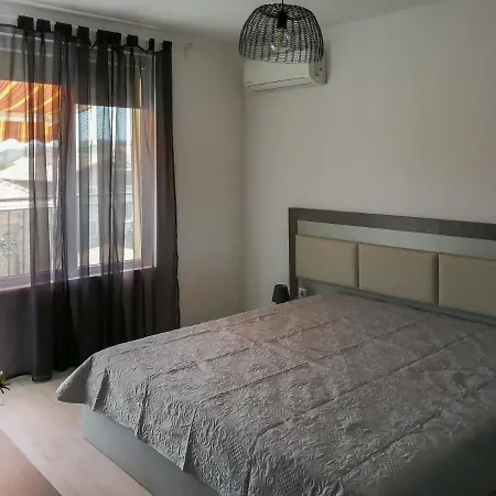 Apartment D And P *