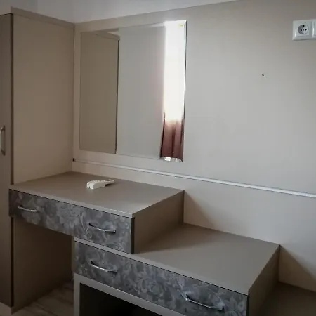 D And P Apartment *