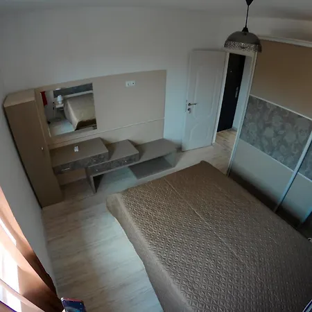 D And P Apartment