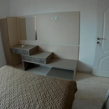 Apartment D And P *