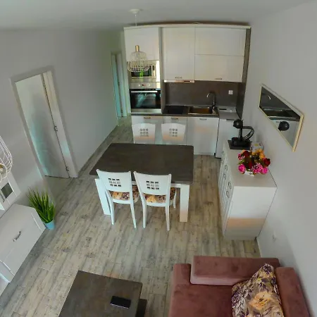 D And P Apartment Burgas
