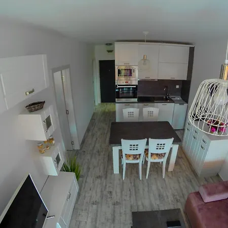 Apartment D And P *